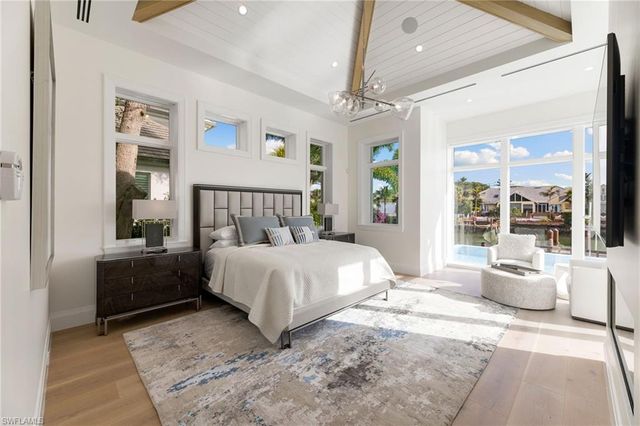 3455 Gin LN, Naples, FL 34102