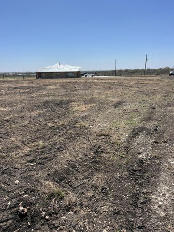 203 Arrowwood CT, Niederwald, TX 78640
