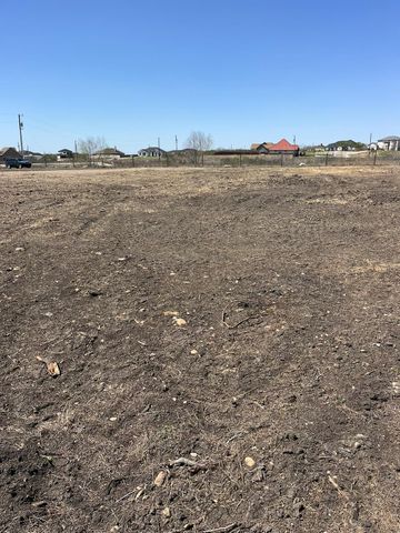 203 Arrowwood CT, Niederwald, TX 78640