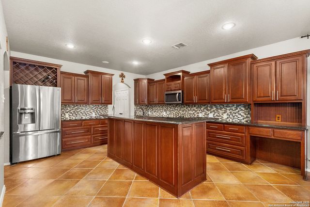 2500 Woodbridge Way, Schertz, TX 78154