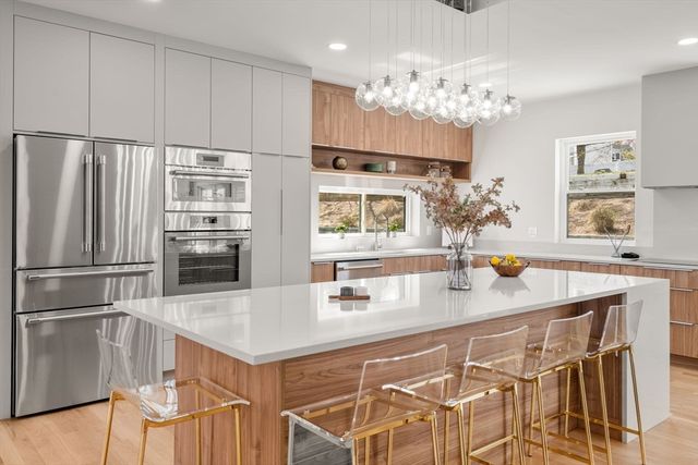 100 Woodbine Circle, Needham, MA 02494