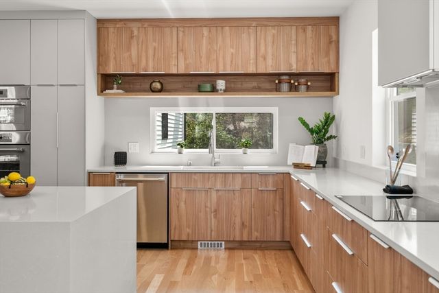 100 Woodbine Circle, Needham, MA 02494