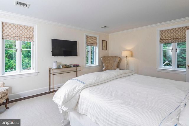 22 BREARLY RD, Princeton, NJ 08540