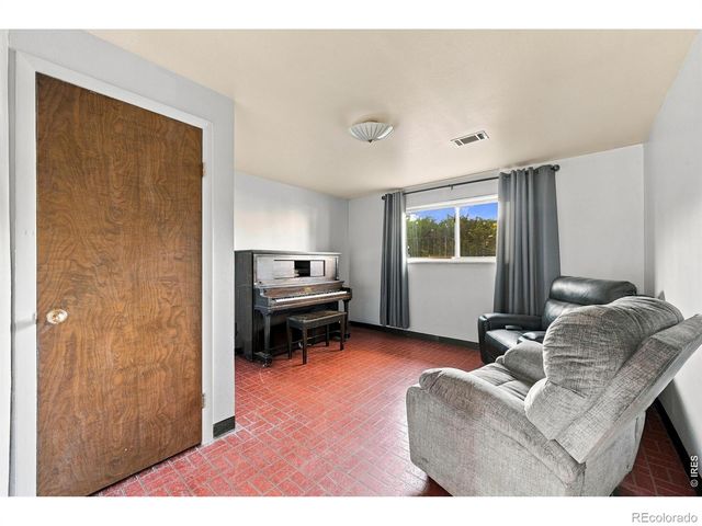 2404 N Van Buren Avenue, Loveland, CO 80538