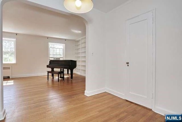 185 E Palisade Avenue A2A, Englewood, NJ 07631