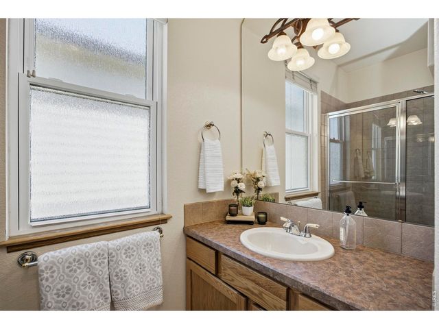 510 Lakeside Pl, Windsor, CO 80550