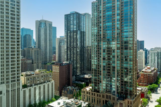 100 E Huron Street 1506, Chicago, IL 60611