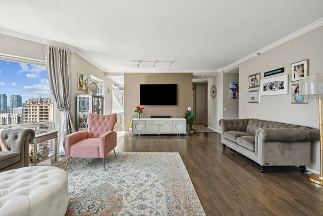 100 E Huron Street 1506, Chicago, IL 60611