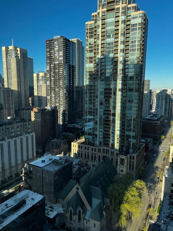 Image 11 of property listing at 100 E Huron Street 1506, Chicago, IL 60611