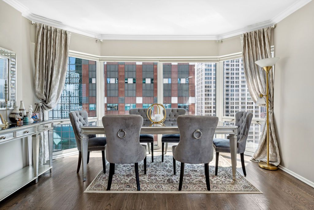 Image 12 of property listing at 100 E Huron Street 1506, Chicago, IL 60611