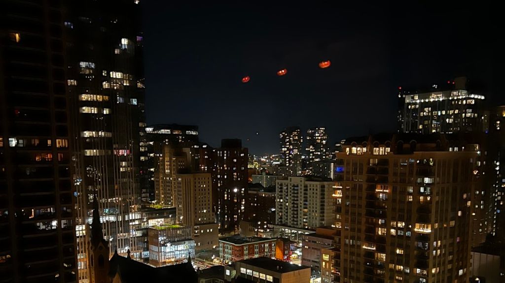 Image 9 of property listing at 100 E Huron Street 1506, Chicago, IL 60611