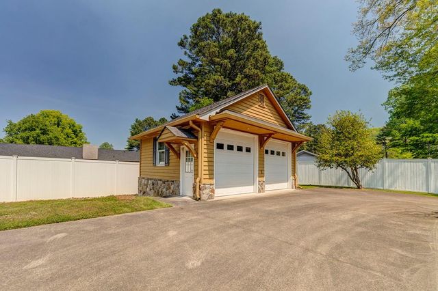 1914 Tiffany Lane, Dalton, GA 30720