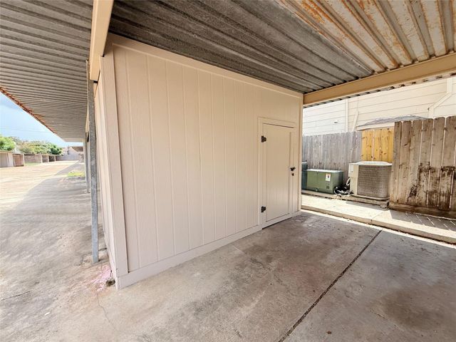 790 Thicket Lane, Houston, TX 77079