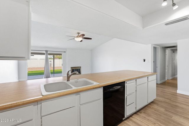 12118 S KI Road, Phoenix, AZ 85044