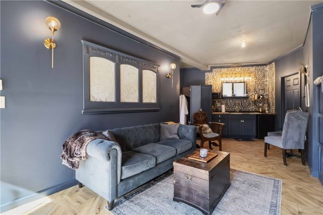 21283 Pine Drive, Garfield, AR 72732