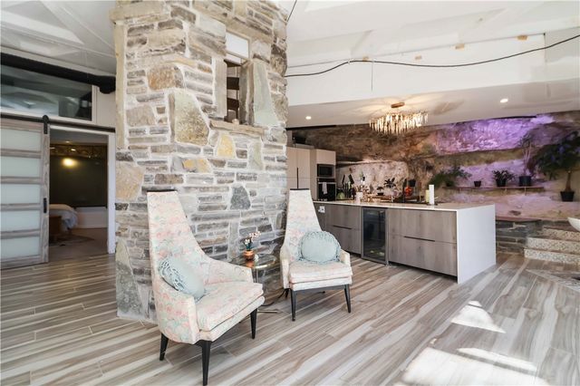 21283 Pine Drive, Garfield, AR 72732