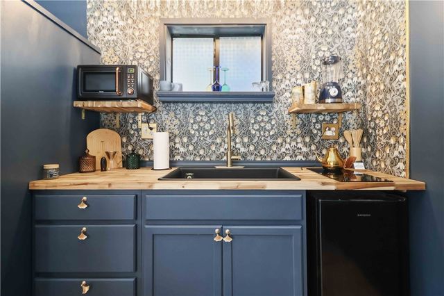 21283 Pine Drive, Garfield, AR 72732