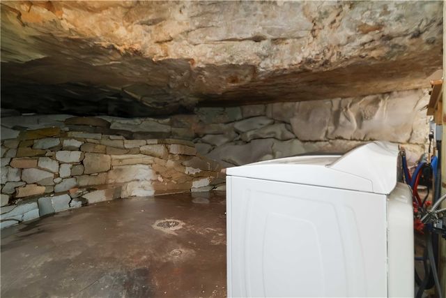 21283 Pine Drive, Garfield, AR 72732