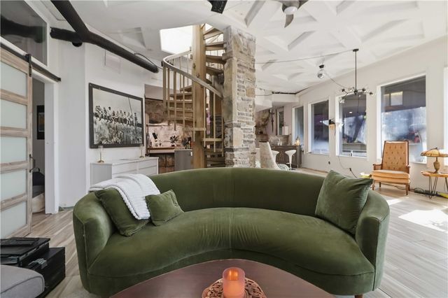 21283 Pine Drive, Garfield, AR 72732