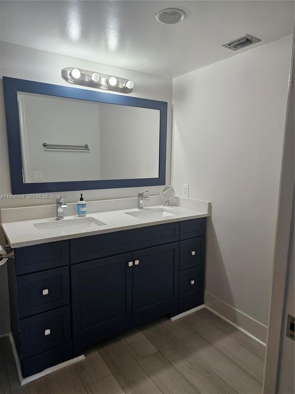 Image 17 of property listing at 3203 Portofino Pt F2, Coconut Creek, FL 33066