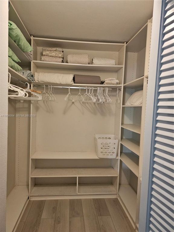 Image 4 of property listing at 3203 Portofino Pt F2, Coconut Creek, FL 33066