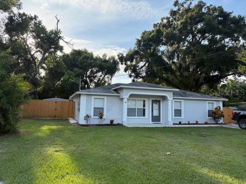 911 VALMAR STREET, Brandon, FL 33511