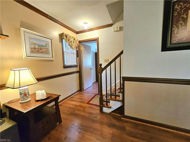 107 Five Forks LN, Hampton, VA 23669
