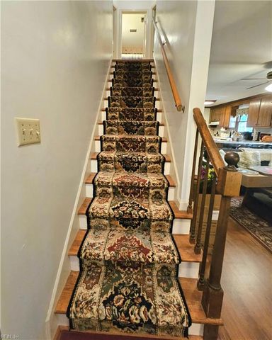 107 Five Forks LN, Hampton, VA 23669