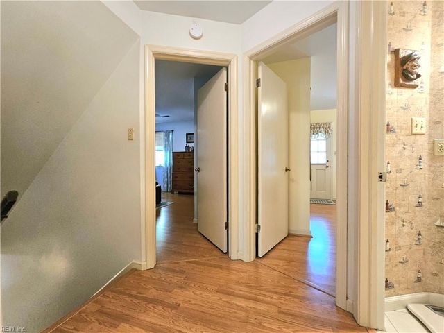107 Five Forks LN, Hampton, VA 23669