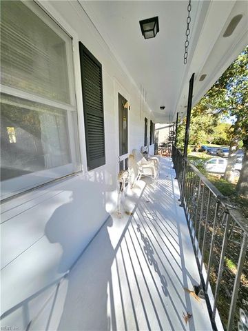 107 Five Forks LN, Hampton, VA 23669