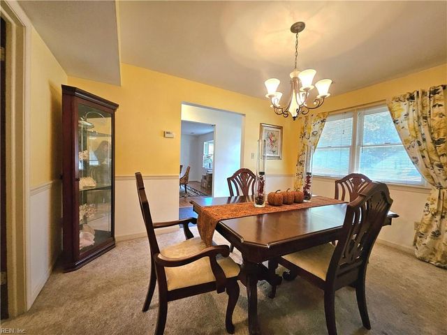 107 Five Forks LN, Hampton, VA 23669