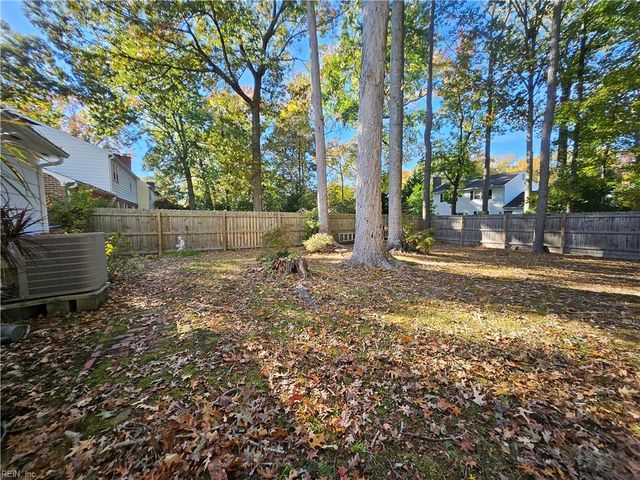107 Five Forks LN, Hampton, VA 23669