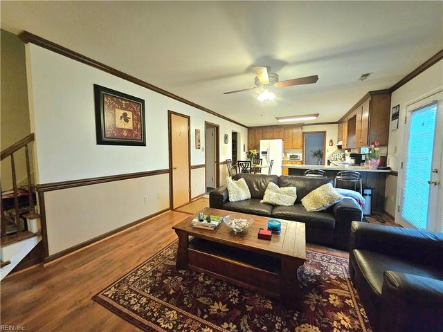 107 Five Forks LN, Hampton, VA 23669