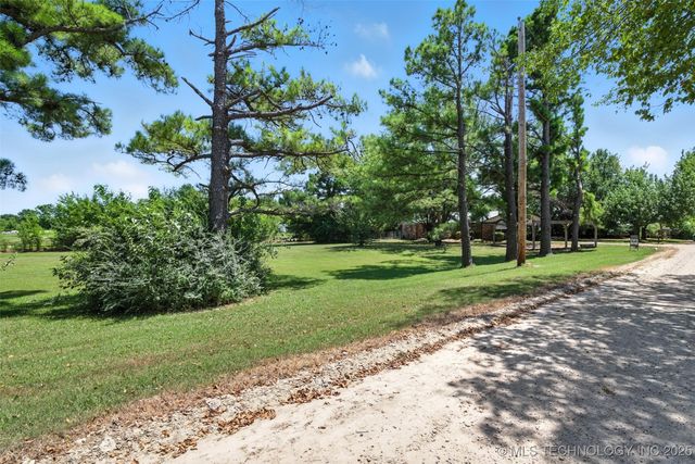 18406 S 55th E, Warner, OK 74469