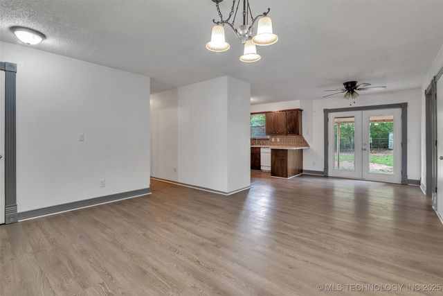 18406 S 55th E, Warner, OK 74469