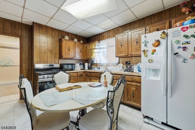 53 Grove Ter, Irvington Twp., NJ 07111