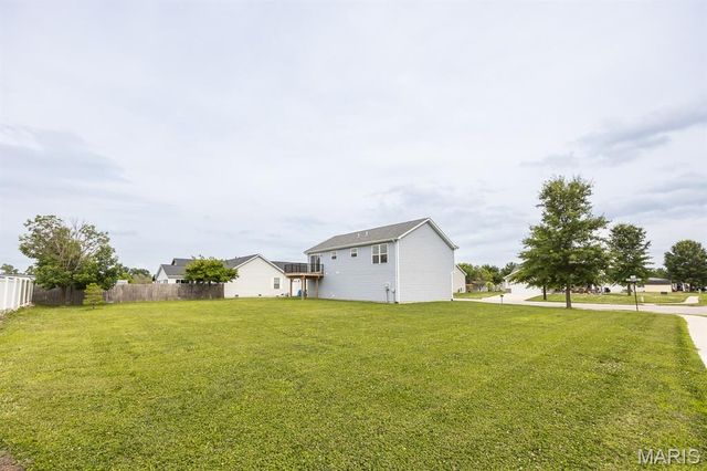 501 Somerset Drive, Pontoon Beach, IL 62040