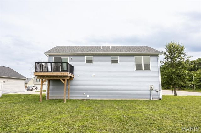 501 Somerset Drive, Pontoon Beach, IL 62040