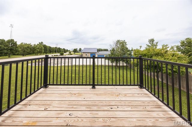 501 Somerset Drive, Pontoon Beach, IL 62040