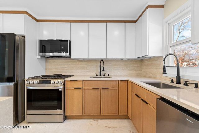 330 Cokes Drive, Toms River, NJ 08753