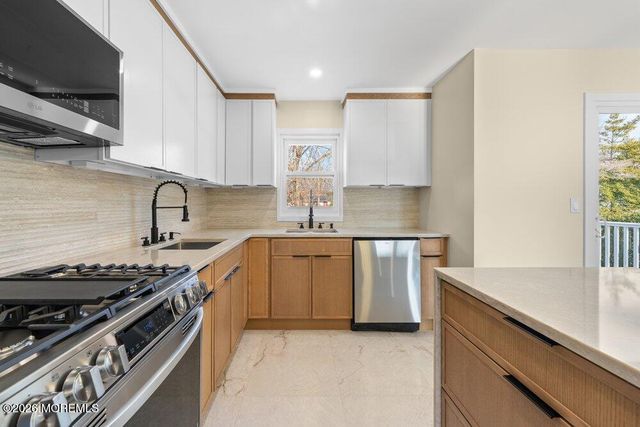 330 Cokes Drive, Toms River, NJ 08753