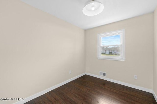 330 Cokes Drive, Toms River, NJ 08753