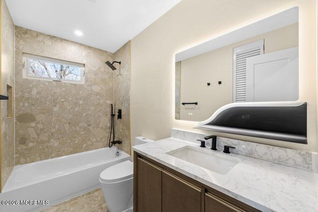 330 Cokes Drive, Toms River, NJ 08753