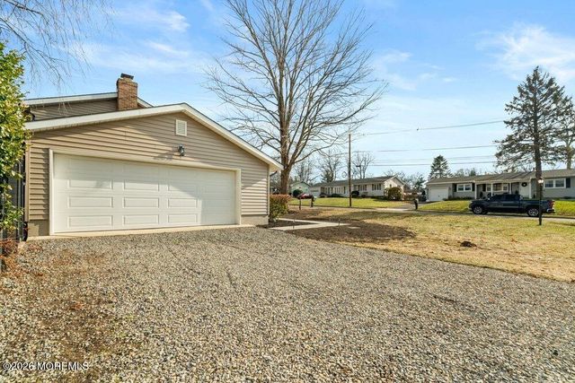 330 Cokes Drive, Toms River, NJ 08753