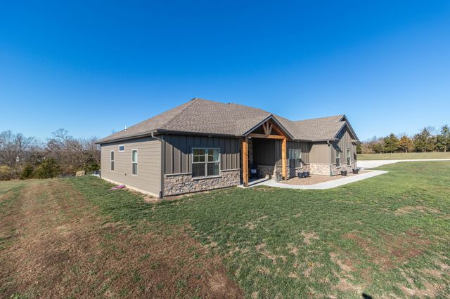 13877 S RANGELINE RD, Ashland, MO 65010