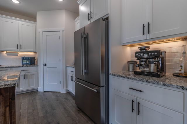 13877 S RANGELINE RD, Ashland, MO 65010