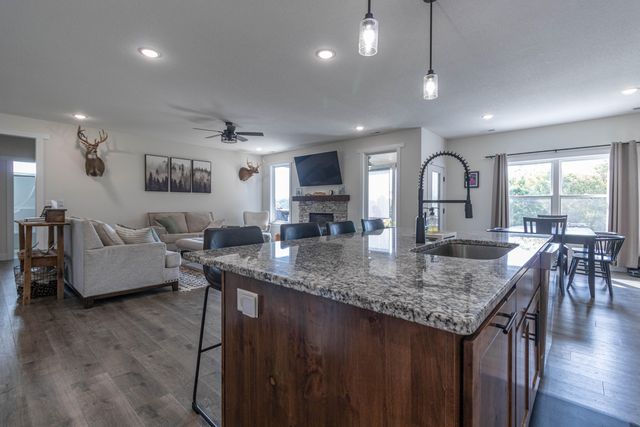 13877 S RANGELINE RD, Ashland, MO 65010