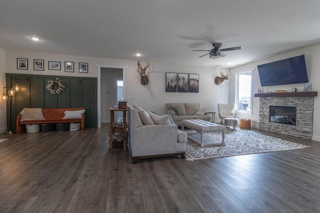 13877 S RANGELINE RD, Ashland, MO 65010