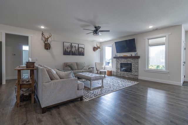 13877 S RANGELINE RD, Ashland, MO 65010