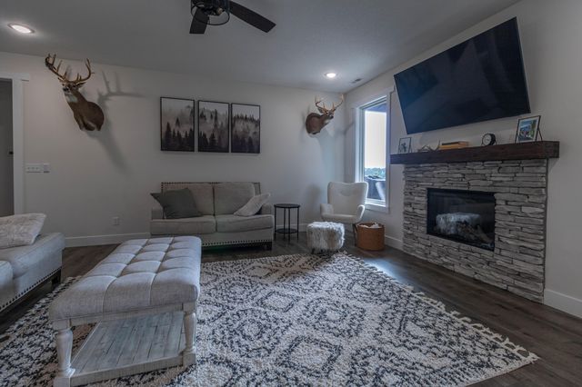 13877 S RANGELINE RD, Ashland, MO 65010